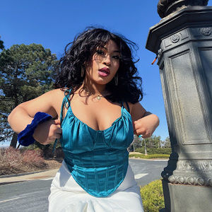 Meet your Posher, Marina